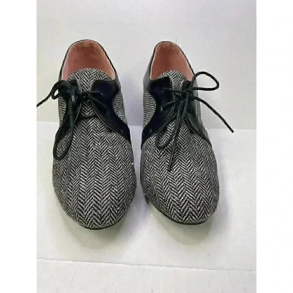 Heel booties Size: 7.5 Perfect for going out, work or special occasion - Picture 2 of 6